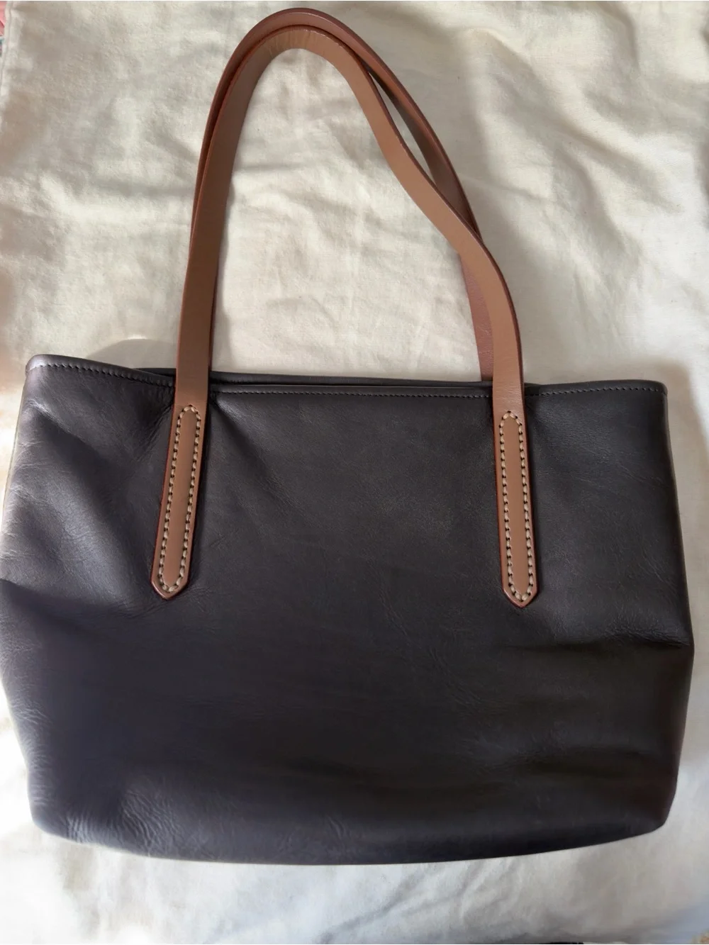 Fount Petite Bellfield Tote in Wolf